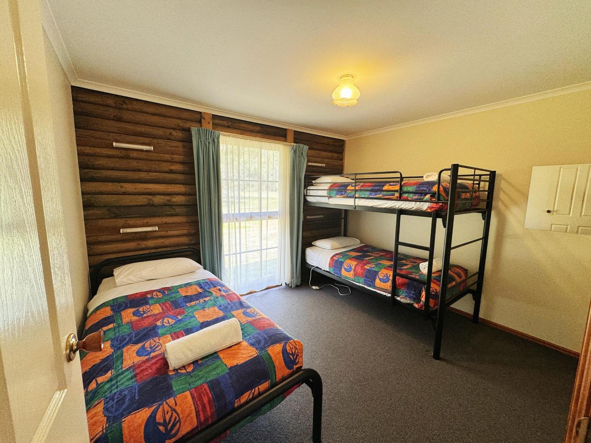Halls Gap Log Cabins מראה חיצוני תמונה