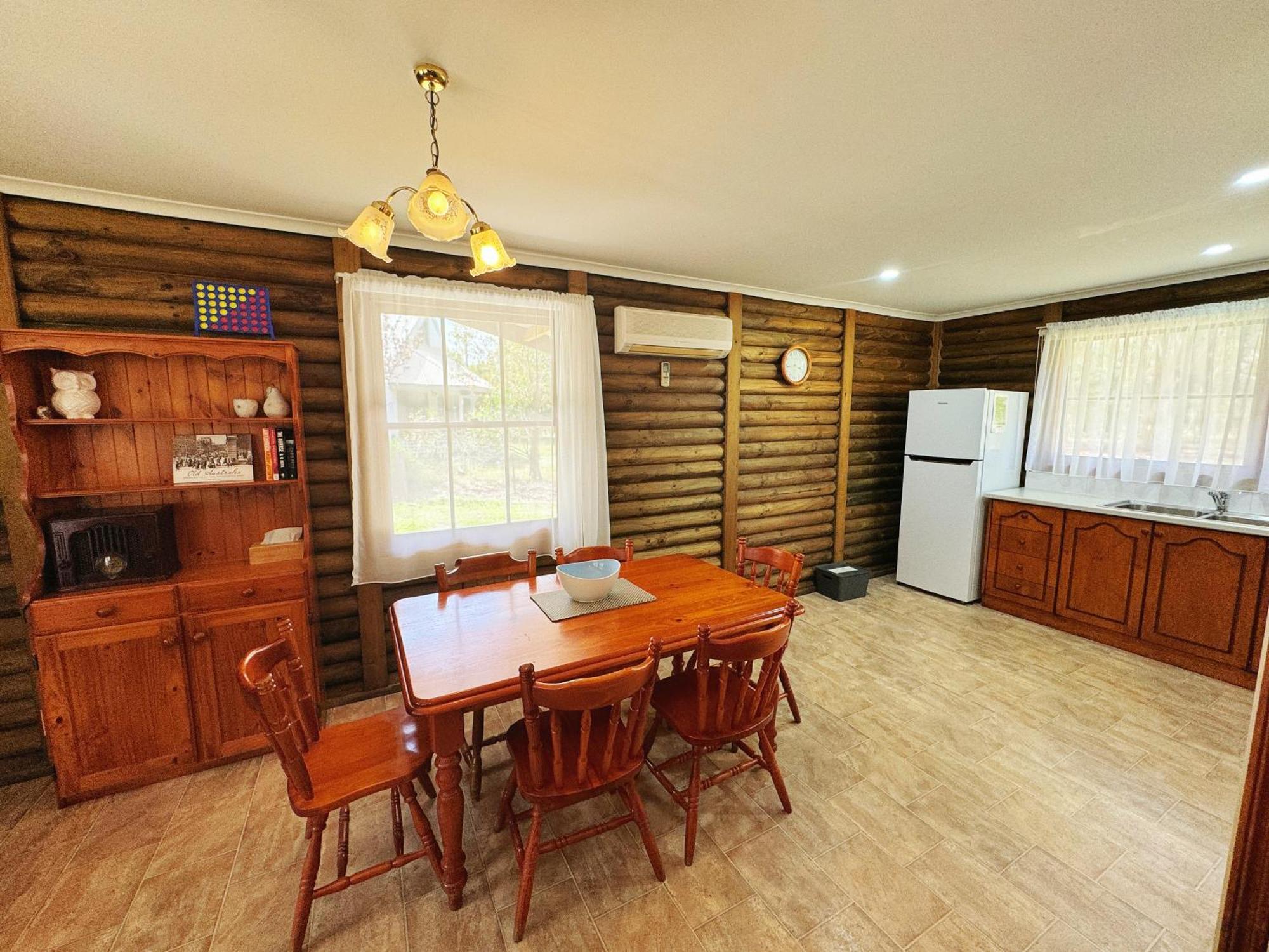 Halls Gap Log Cabins מראה חיצוני תמונה